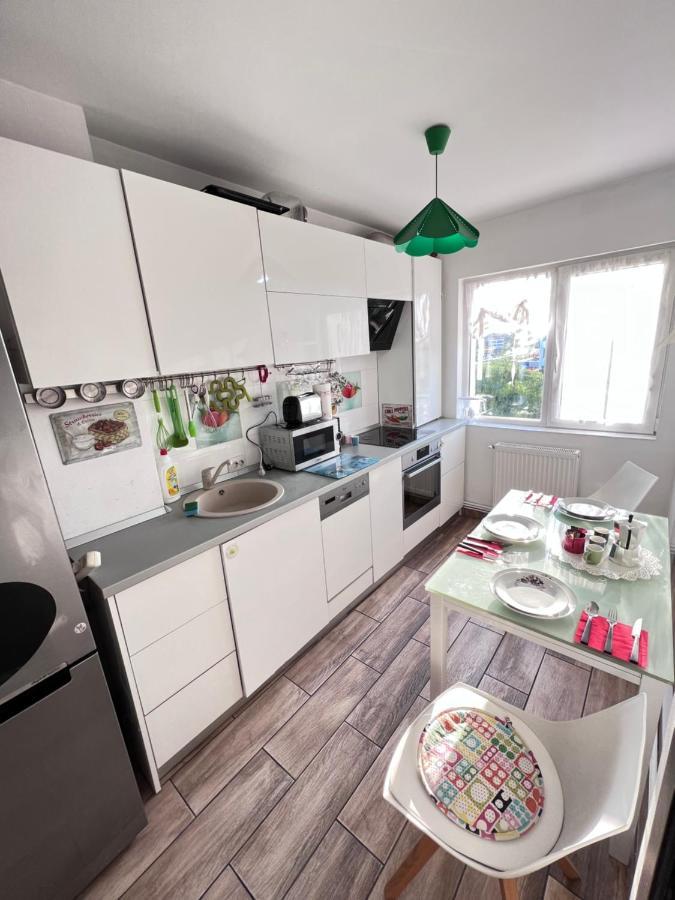 3 Rooms Apartment Palace View Ясси Екстер'єр фото