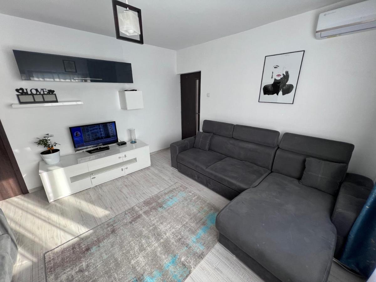 3 Rooms Apartment Palace View Ясси Екстер'єр фото